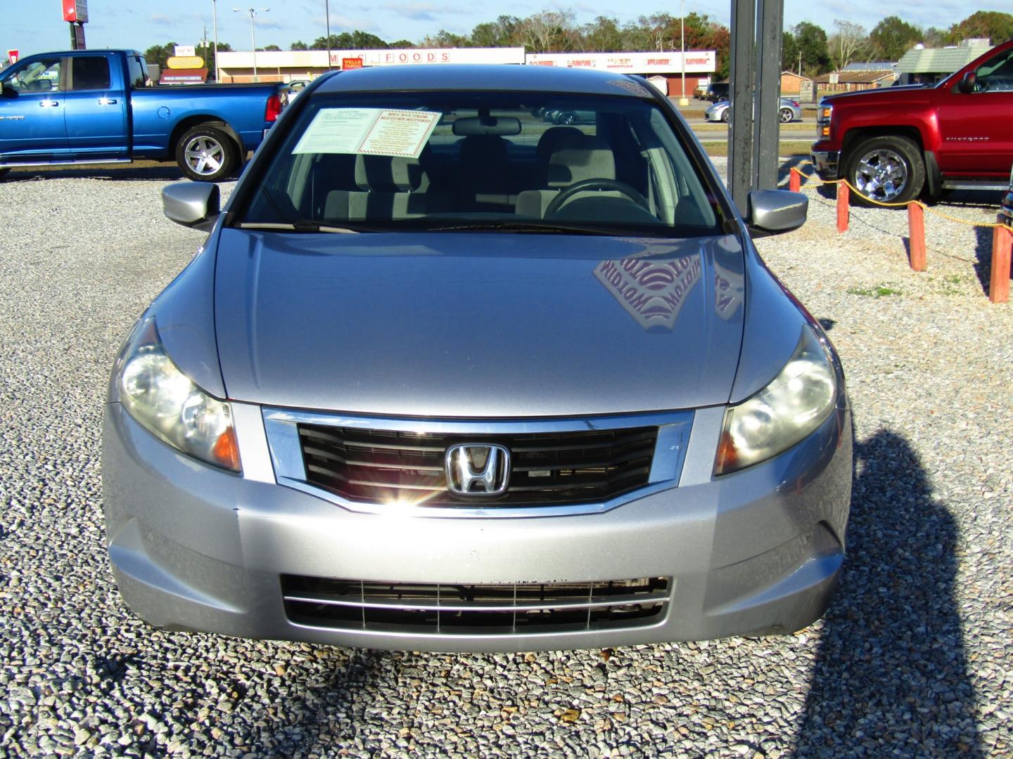 2008 Silver /Gray Honda Accord LX-P Sedan AT (1HGCP264X8A) with an 2.4L L4 DOHC 16V engine, Automatic transmission, located at 15016 S Hwy 231, Midland City, AL, 36350, (334) 983-3001, 31.306210, -85.495277 - Photo#1